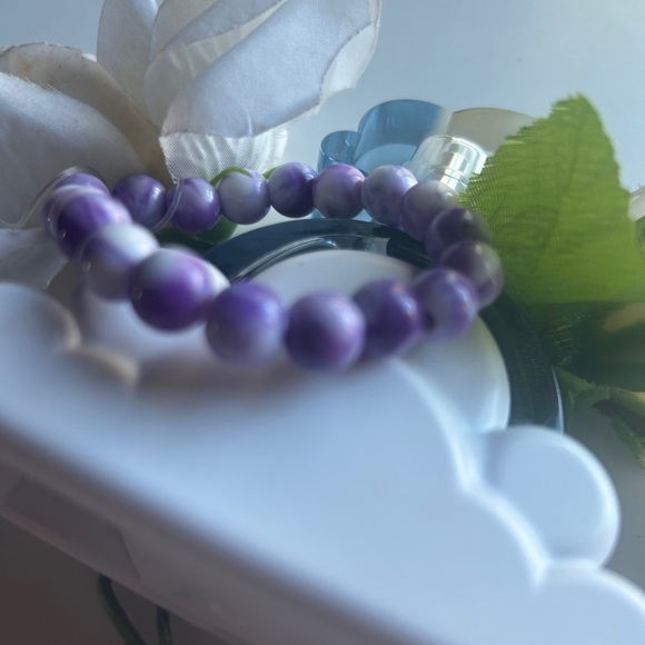 Handmade Bubble Marble Purple and White Bracelet - Picture 2 of 3